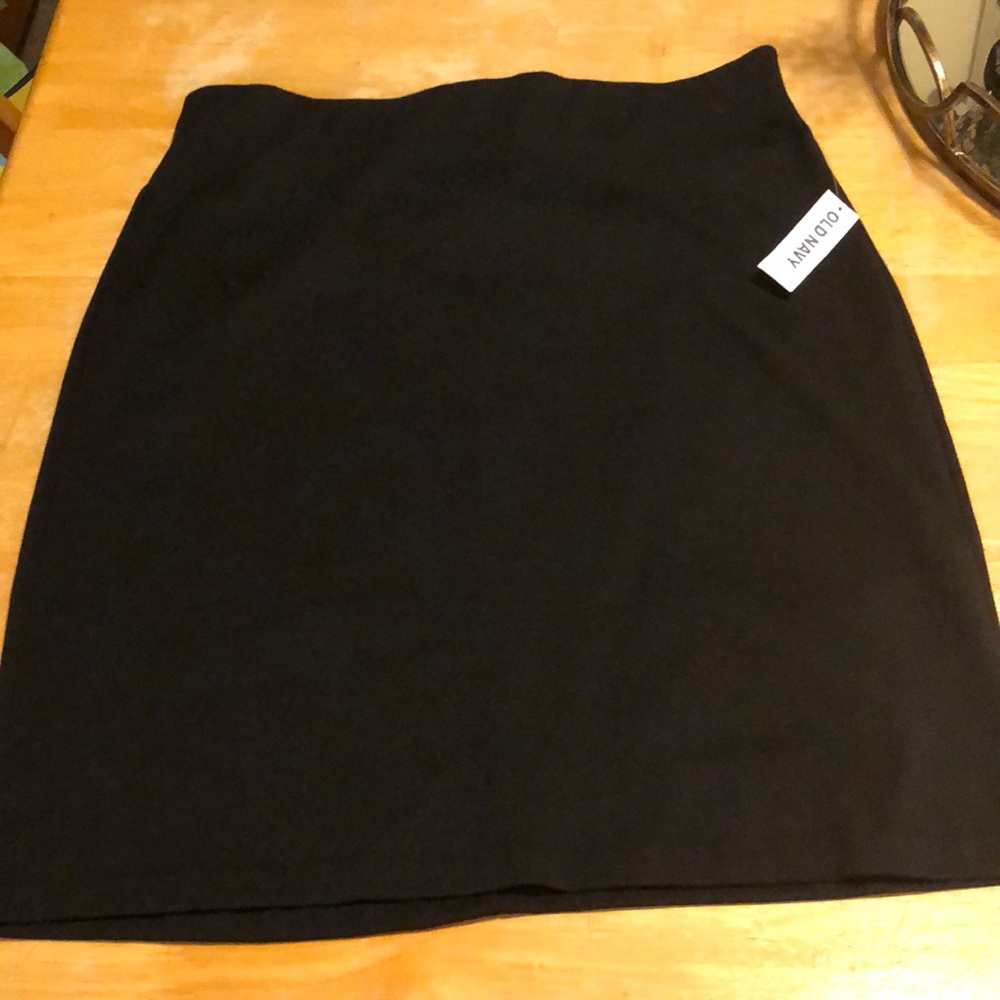 Old navy black skirt NWT size M